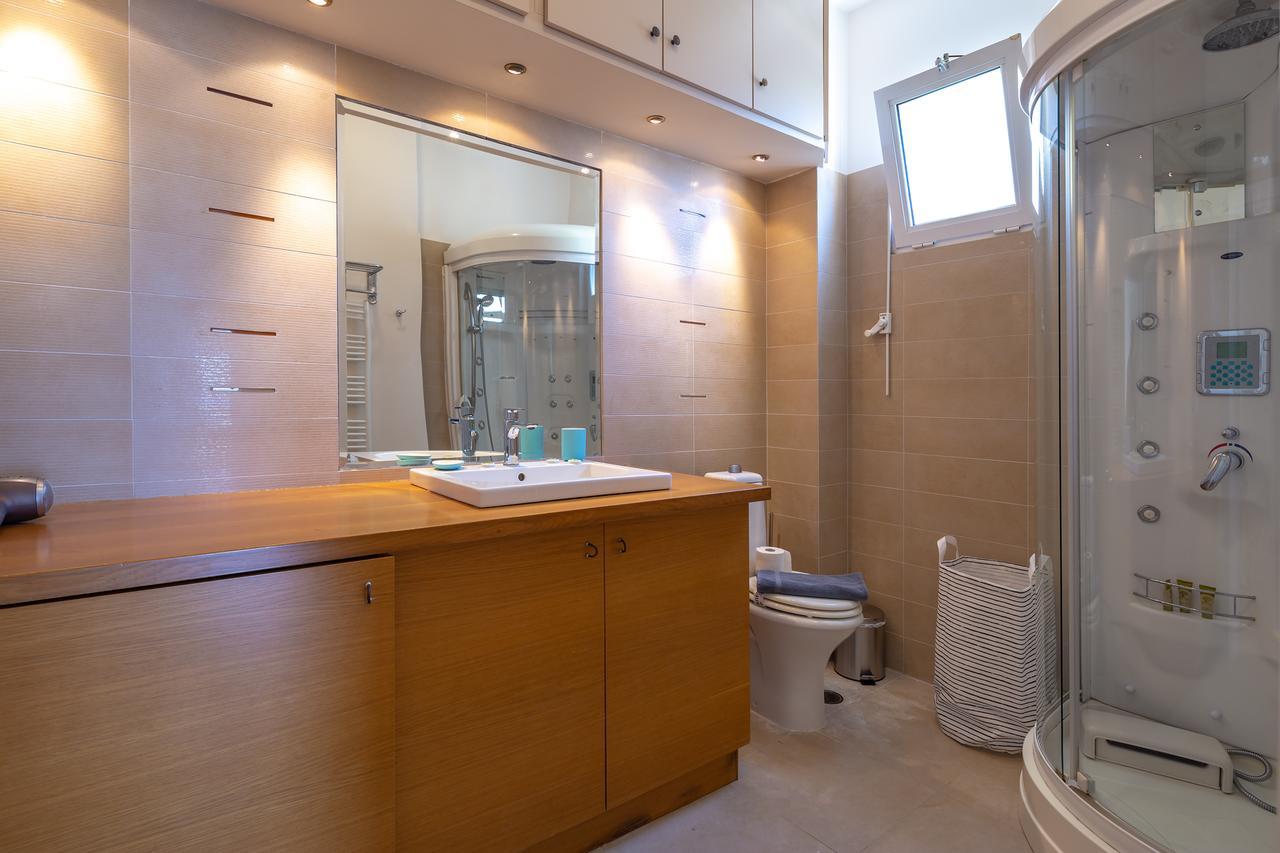 Rhea - Glyfada Sea View Apartment เอเธนส์ ภายนอก รูปภาพ